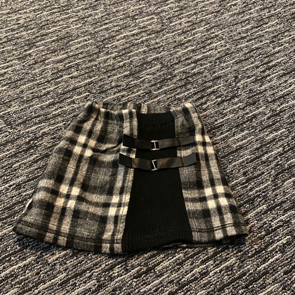 ADORABLE SKIRT PERFECT CONDITION